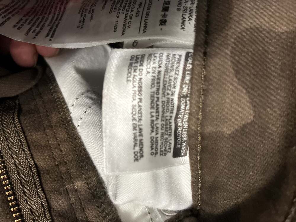 Levi's 311 Shaping Skinny Mid Rise Camouflage Jeans - Picture 9 of 12